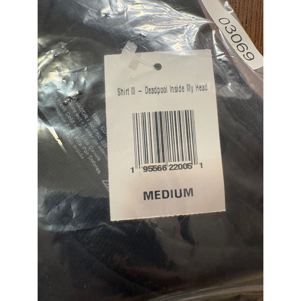 Marvel Deadpool Graphic Tee Mens M Medium Black‎ New Unicorn Rainbow Shirt - Picture 3 of 9
